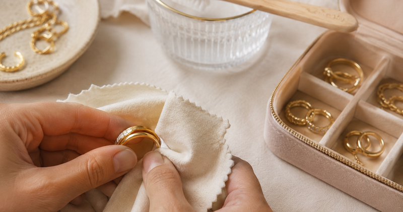 Cómo cuidar tus joyas de oro para que brillen toda la vida