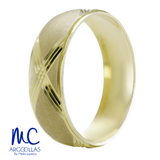 Argolla de matrimonio de oro amarillo 10k y 14k · 6 mm · estilo concavo · acabado labrado