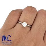 Anillo de compromiso de diamante de laboratorio 0.54 ct · corte redondo brillante · color D · claridad VVS2 · oro blanco 14k · modelo 688517605