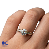 Anillo de compromiso de diamante de laboratorio 1.03 ct · corte redondo brillante · color F · claridad VVS2 · oro blanco 14k · modelo 702523197