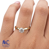 Anillo de compromiso de diamante de laboratorio 1.01 ct · corte redondo brillante · color F · claridad VVS2 · oro amarillo 14k