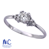 Anillo de compromiso de diamante natural 0.33 ct · corte redondo brillante · color G-H · claridad SI1 · oro blanco 14k