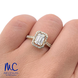 Anillo de compromiso de diamante de laboratorio 1.00 ct · corte esmerald cut · color E · claridad VVS2 · oro amarillo 14k