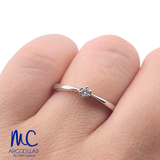 Anillo de compromiso de diamante natural 0.05 ct · corte redondo brillante · color G · claridad SI1-I2 · oro blanco 14k