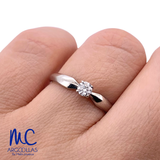 Anillo de compromiso de diamante natural 0.15 ct · corte redondo brillante · color G-H · claridad SI1 · oro blanco 14k · modelo F5646-15