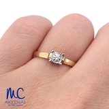 Anillo de compromiso de diamante natural 0.10 ct · corte redondo brillante · color G-J · claridad SI1-I2 · oro amarillo 14k
