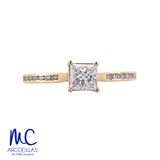 Anillo de compromiso de diamante natural 0.54 ct · corte princess cut · color G-H · claridad SI1 · oro amarillo 14k