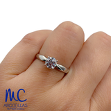 Anillo de compromiso de diamante de laboratorio 0.55 ct · corte redondo brillante · color D · claridad VVS1 · oro blanco 14k