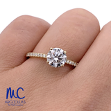 Anillo de compromiso de diamante de laboratorio 1.00 ct · corte redondo brillante · color E · claridad VVS2 · oro amarillo 14k