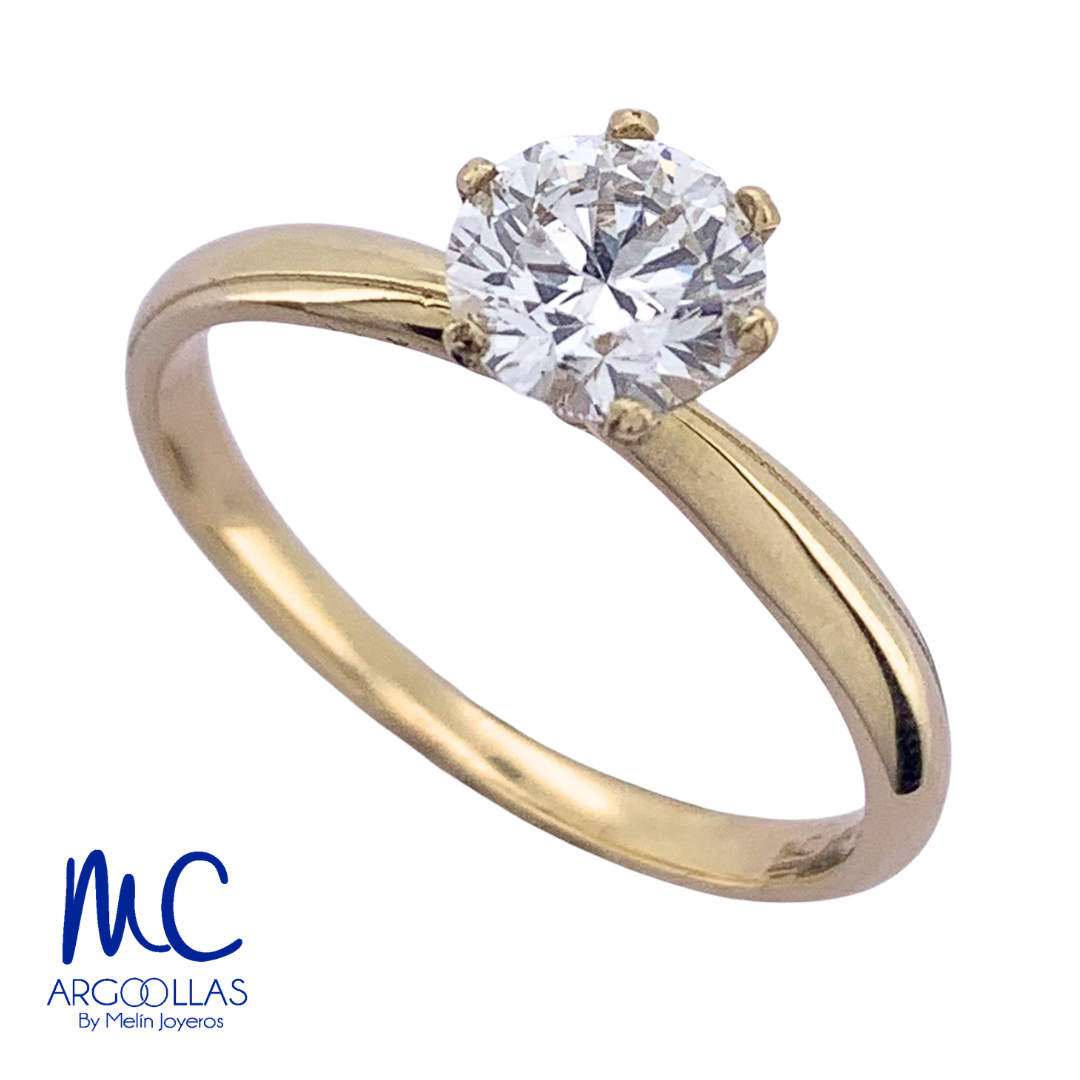Anillo de compromiso de diamante de laboratorio 1.04 ct · corte redondo · color D · claridad VVS1 · oro amarillo 14k
