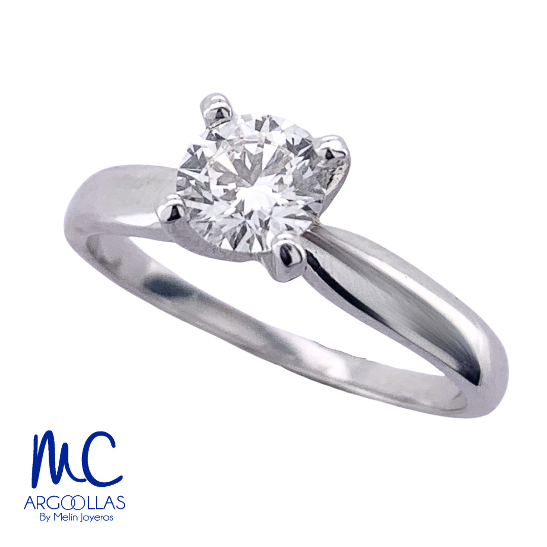 Anillo de compromiso de diamante de laboratorio 0.71 ct · corte redondo brillante · color E · claridad VS1 · oro blanco 14k