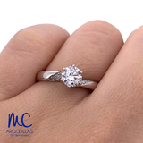 Anillo de compromiso de diamante de laboratorio 0.59 ct · corte redondo brillante · color D · claridad VS1 · oro blanco 14k · modelo 683565176 – vista 4