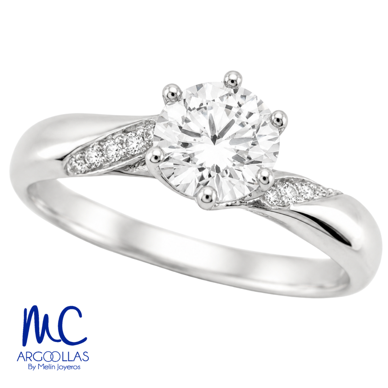 Anillo de compromiso de 0.58 ct · corte redondo brillante · color D · claridad VS1 · oro blanco 14k