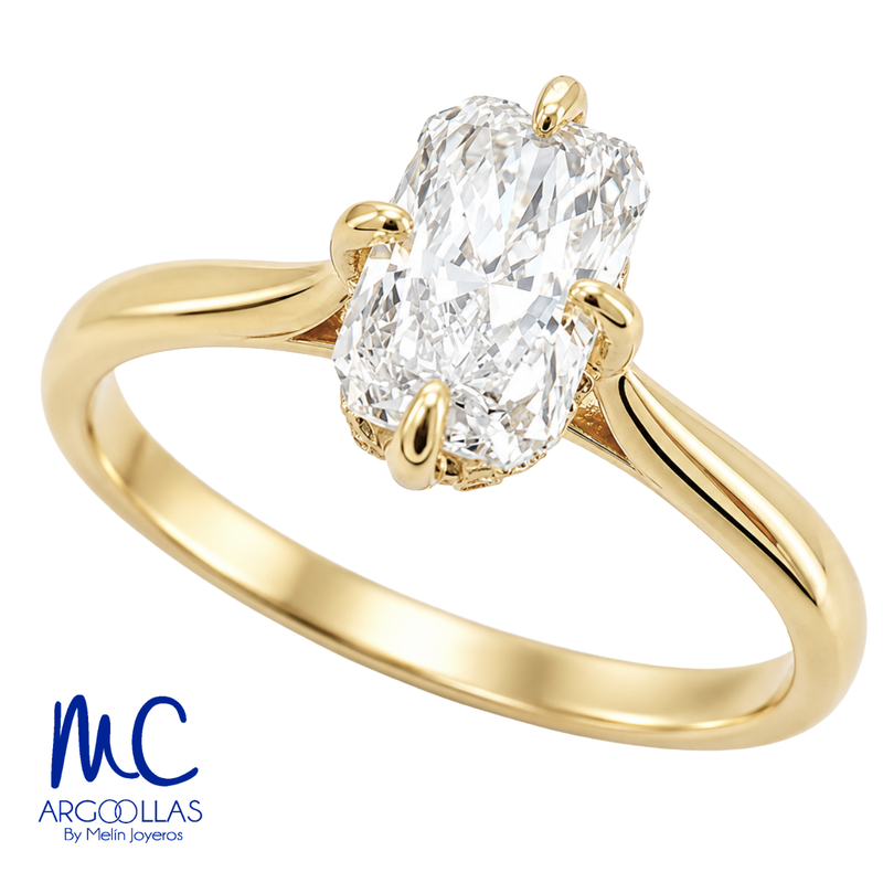 Anillo de compromiso de .89 ct · corte radiante · color E · claridad VS1 · oro amarillo 14k