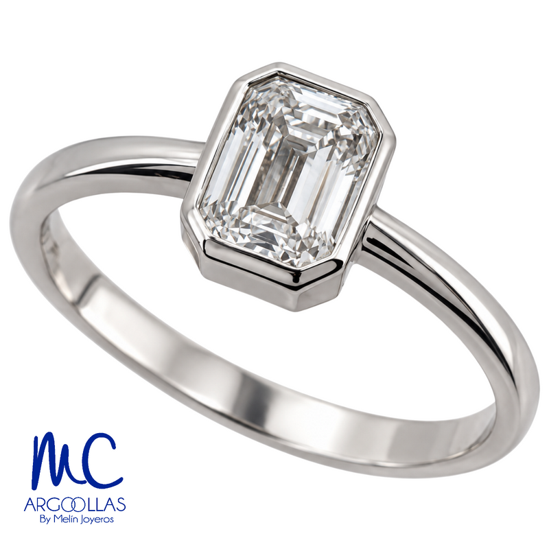 Anillo de compromiso de 1.00 ct · corte esmeralda · color D · claridad VVS2 · oro blanco 14k