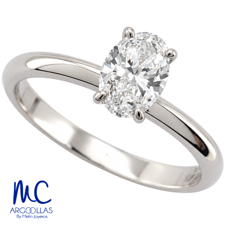 Anillo de compromiso de 0.63 ct · corte oval brillante · color E · claridad VS1 · oro blanco 14k