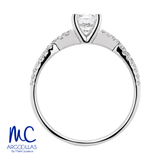 Anillo de compromiso de 0.60 ct · corte redondo brillante · color F · claridad VS1 · oro blanco 14k