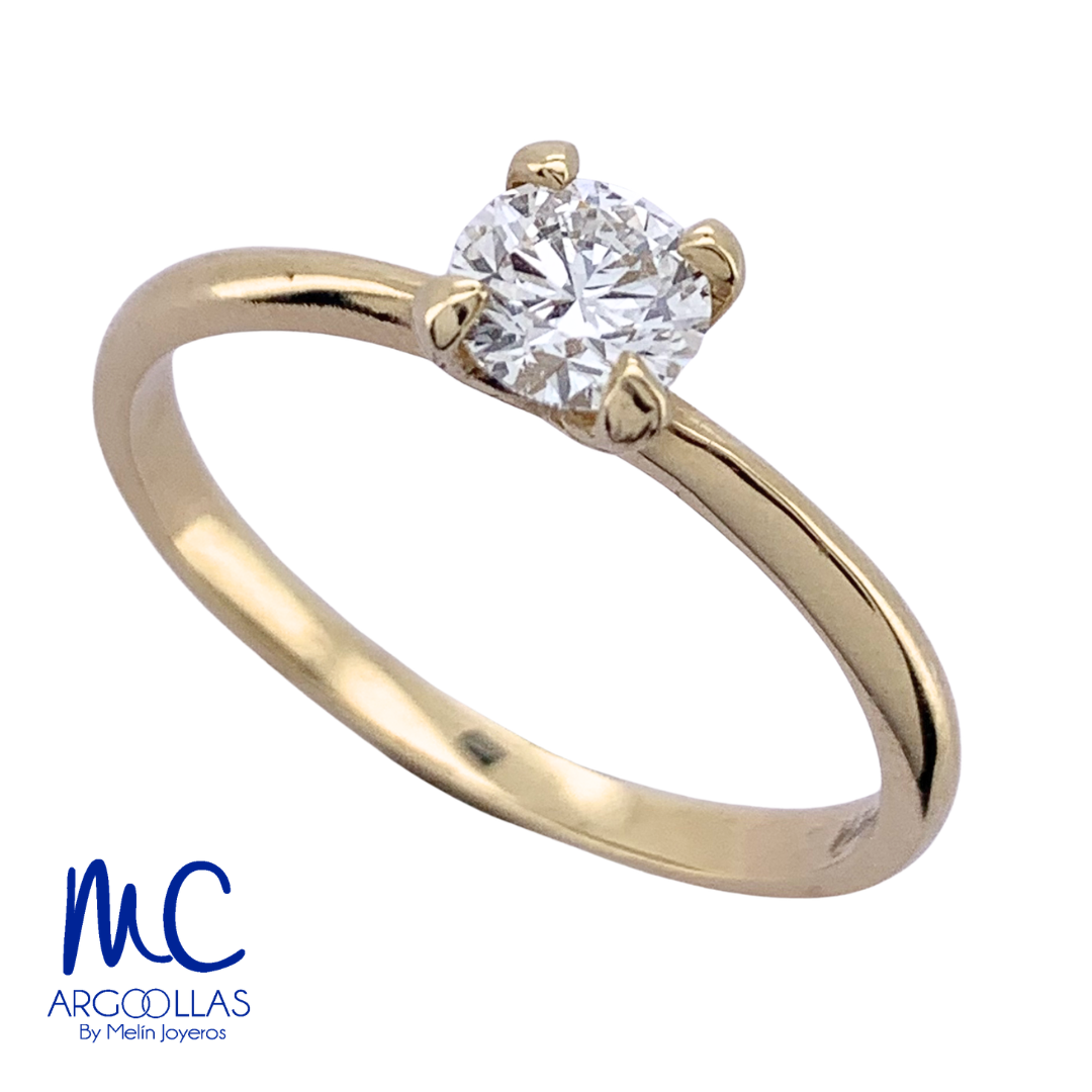 Anillo de compromiso de diamante de laboratorio 0.58 ct · corte redondo brillante · color E · claridad VVS2 · oro amarillo 14k · modelo 626479429