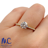 Anillo de compromiso de diamante de laboratorio 0.93 ct · corte redondo brillante · color D · claridad VVS2 · oro amarillo 14k